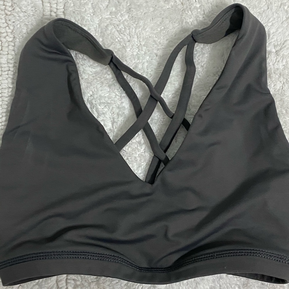 Ptula Veronica sports bra